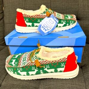 NIB Hey Dude Christmas Holiday Shoes - Wendy - Size 10